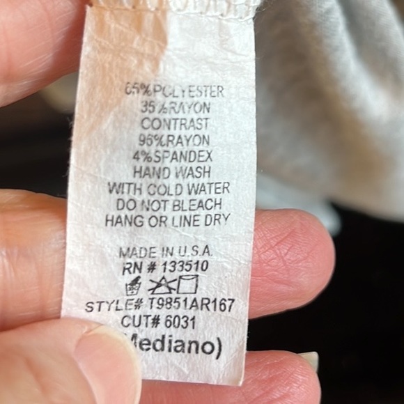 B Original Heather Gray Speckled Top Flowy Ruffle Hem Womens Medium - Picture 10 of 11